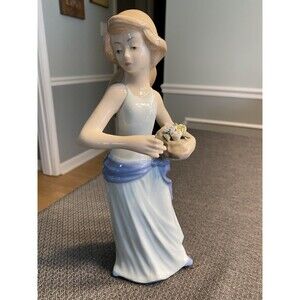 Tengra Spain Porcelain 11” Girl with Floral Bouquet Figurine Lladro Style